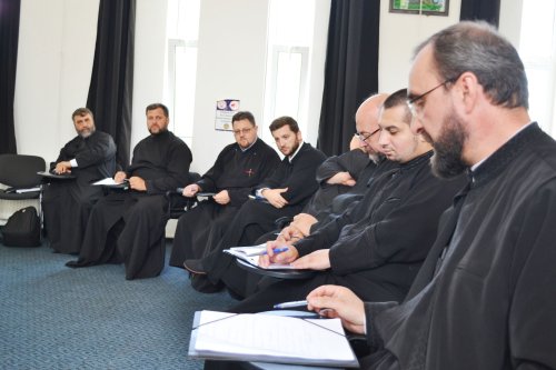 Seminar de formare pentru preoți în Arhiepiscopia Sibiului Poza 37953