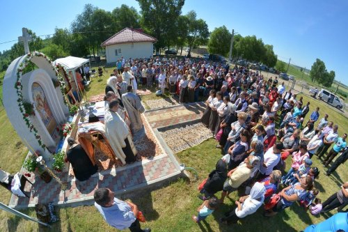 Minune a Maicii Domnului, rememorată la Ipatele Poza 37809