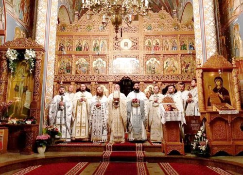 Sărbătoare la Mănăstirea Floreşti, Cluj Poza 37709