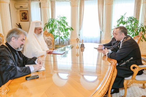 Ambasadorul Georgiei la Bucureşti, în vizită de rămas-bun la Patriarhia Română Poza 37644