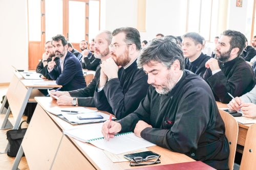 Seminar pe tema Sinodului din Creta Poza 37584