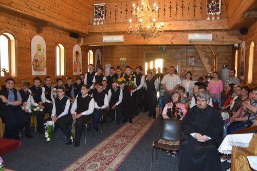 Seminariștii merituoși de la Caransebeș au fost premiați Poza 37515