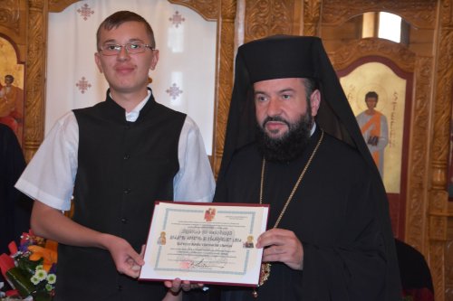 Seminariștii merituoși de la Caransebeș au fost premiați Poza 37518