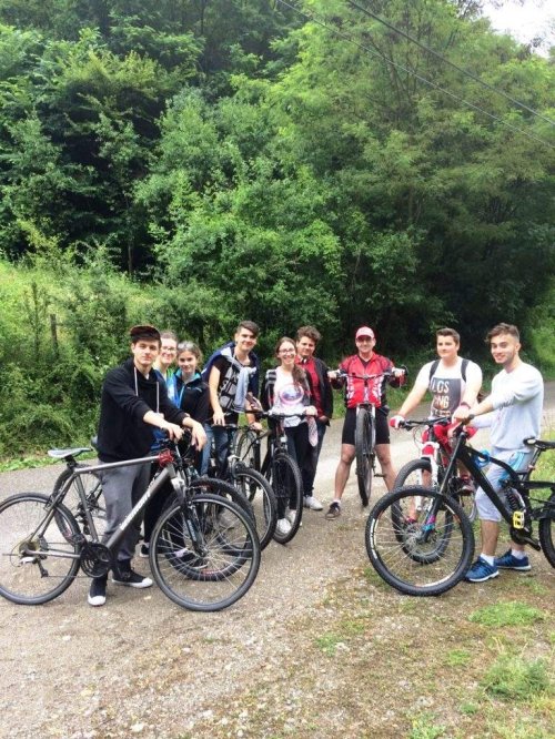 Excursie cu bicicletele pentru tinerii albaiulieni Poza 37276