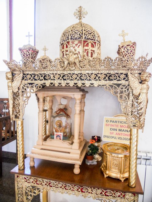 Liturghie și filantropie într-o mănăstire tomitană Poza 37296