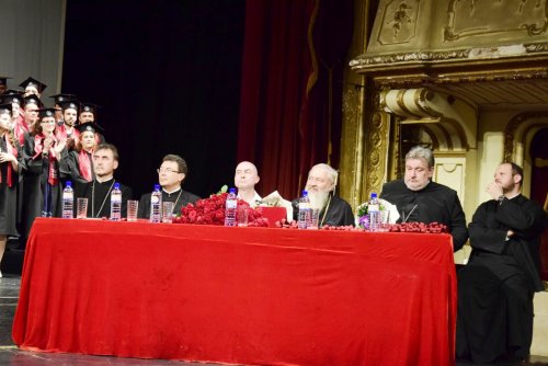 Ceremonie de absolvire la Facultatea de Teologie Ortodoxă clujeană Poza 36758