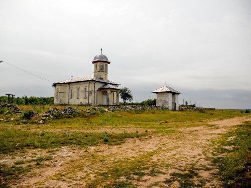 Slujire într-o parohie izolată din Dobrogea Poza 36688