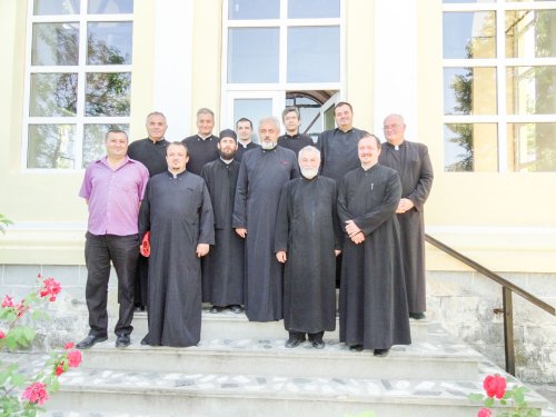 Cerc misionar-pastoral în Parohia Bogdăneşti Poza 36373