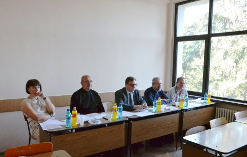 Concurs pentru două posturi de lector la Facultatea de Teologie din Timișoara Poza 36223