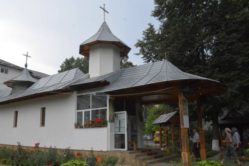 Moaştele Sfântului Efrem cel Nou, în pelerinaj la Suceava Poza 34978