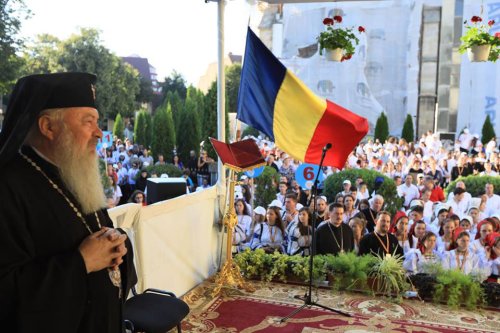 Peste 1200 de tineri au participat la reuniunea de la Bistrița Poza 34644