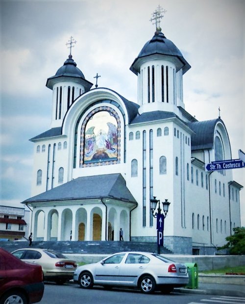 Program liturgic la Catedrala Episcopală din Turnu Severin Poza 34525