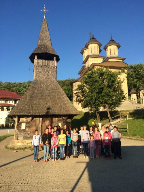 Excursie gratuită pentru copii din Telcișor, Năsăud Poza 34463