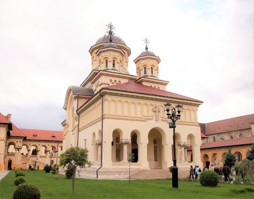 Slujbe închinate Maicii Domnului, la Alba Iulia Poza 34461