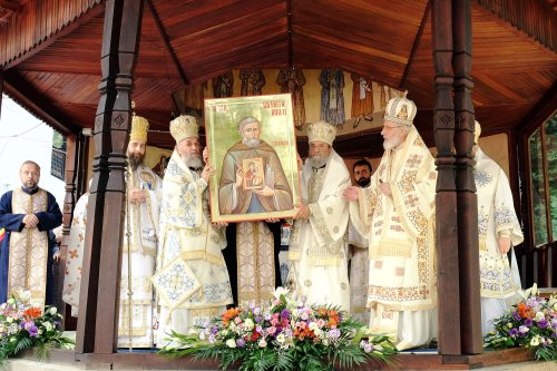 Canonizarea Sfântului Pafnutie - Pârvu Zugravul, proclamată solemn Poza 34297
