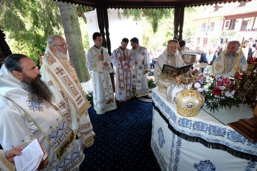 Canonizarea Sfântului Pafnutie - Pârvu Zugravul, proclamată solemn Poza 34308
