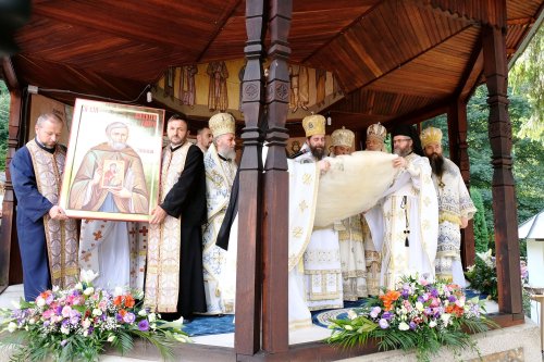 Canonizarea Sfântului Pafnutie - Pârvu Zugravul, proclamată solemn Poza 34310
