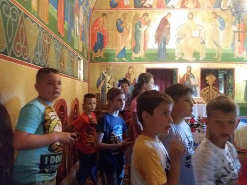 Tabără pentru copii la Mănăstirea Voivozi din Episcopia Oradiei Poza 34286