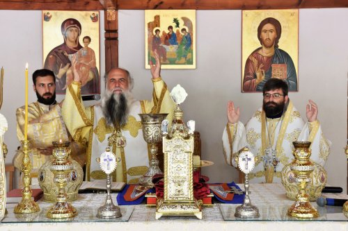 Liturghii arhiereşti în Mitropolia Olteniei Poza 33825