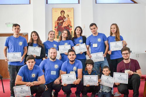 Activităţi dedicate tinerilor la Mănăstirea Caraiman Poza 33537