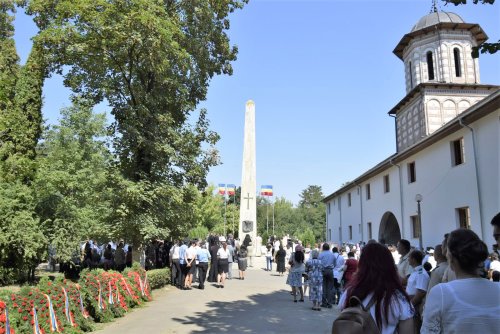 Mihai Viteazul a fost comemorat la Mănăstirea „Mihai Vodă” din Turda Poza 33496