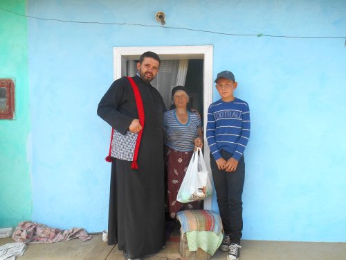 Proiectul pastoral-misionar „Lapte şi miere“, în parohiile Chişcăreni şi Sat Nou Poza 33235