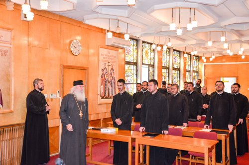 Cursuri pentru obținerea gradelor profesionale în preoție la Timișoara Poza 32798