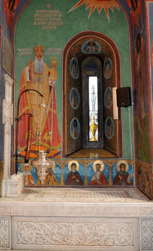Arhimandritul Sofian Boghiu, cuvânt către pictorii bisericeşti Poza 32516