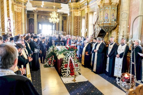 Un eminent slujitor al Sfântului Altar şi al catedrei de teologie Poza 32403