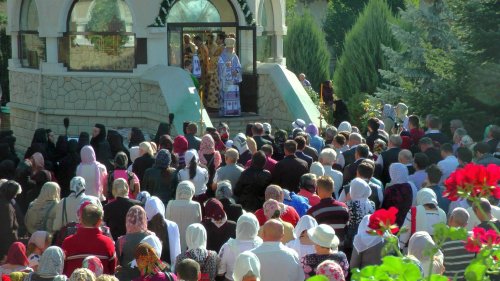 Liturghii arhiereşti la Cămârzani şi Soloneţ Poza 32181