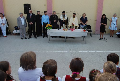 Deschiderea noului an școlar la Timișoara Poza 32145