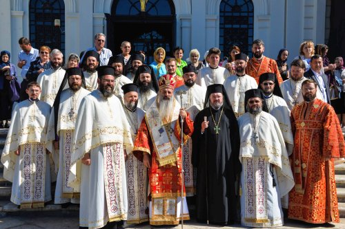 „Viaţa creştinului este o cruce prin urmarea lui Hristos şi prin lepădare de sine“ Poza 31970