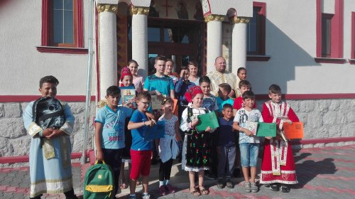 Activități pentru copiii din Parohia Subpiatra, Oradea Poza 31791