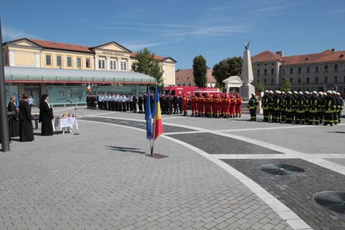 Sfințirea drapelului ISU la Sibiu și Alba Iulia Poza 31775