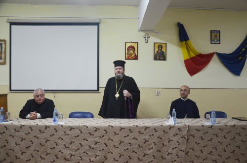 Conferința profesorilor de religie și de la școlile teologice, la Oradea Poza 30978
