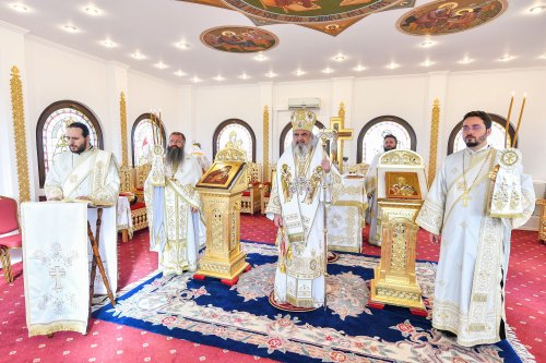Patriarhul României a sărbătorit 10 ani de la întronizare Poza 30995