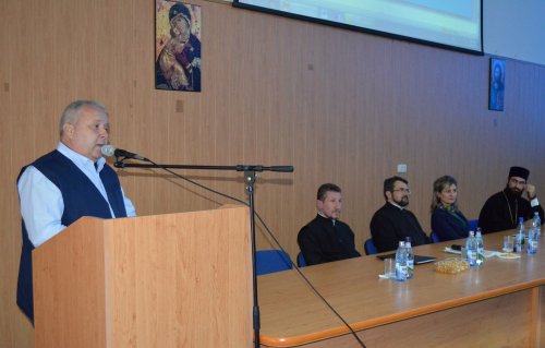 Consfătuirea profesorilor de religie din judeţul Hunedoara Poza 30635