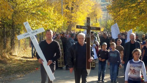 Părintele Petru Gavril a fost înmormântat alături de fiica sa, Anisia Poza 29936