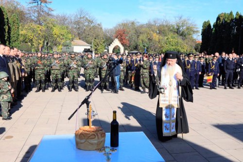 Manifestări în cinstea eroilor, de Ziua Armatei Române Poza 29504