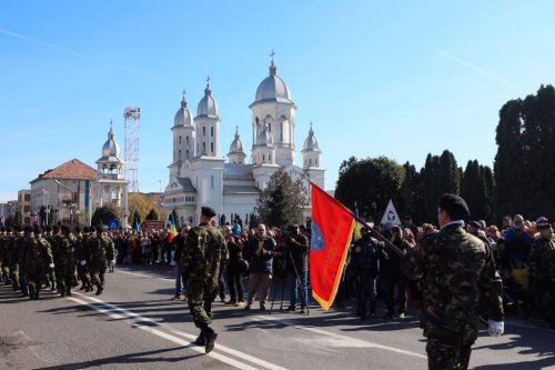 Manifestări în cinstea eroilor, de Ziua Armatei Române Poza 29508