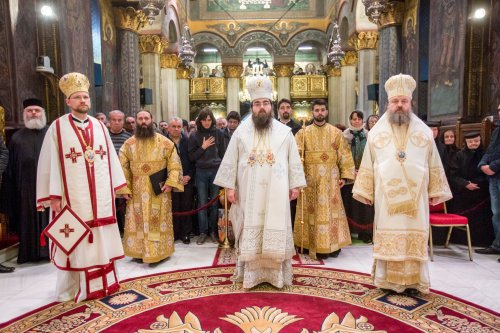 Preafericitul Părinte Rastislav a slujit la Catedrala Patriarhală Poza 29321
