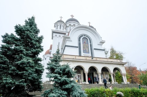 Parohia Parcul Domeniilor-Caşin și-a serbat hramul Poza 28628