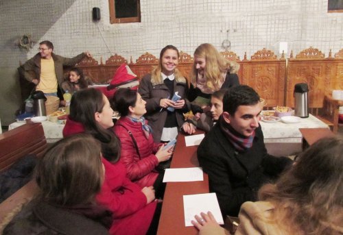 Întâlnire a tinerilor din Arhiepiscopia Vadului, Feleacului şi Clujului Poza 28201