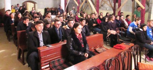 Întâlnire a tinerilor din Arhiepiscopia Vadului, Feleacului şi Clujului Poza 28202
