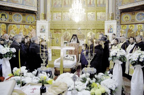 Părintele Vasile Itineanț condus pe ultimul drum Poza 28036