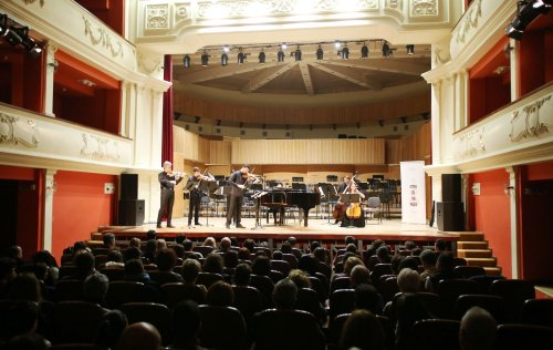 Concert la Sibiu, în cadrul turneului național „Bach-Stradivarius” Poza 27837