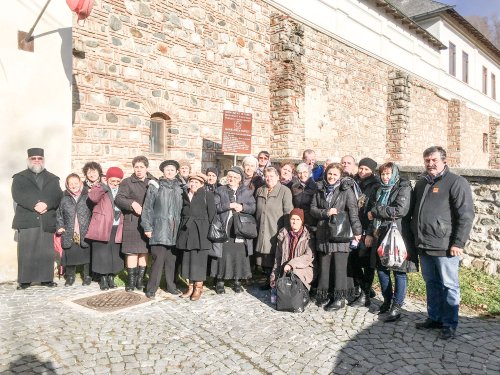 Activităţi catehetice şi liturgice în Parohia Brânduşa Poza 27633