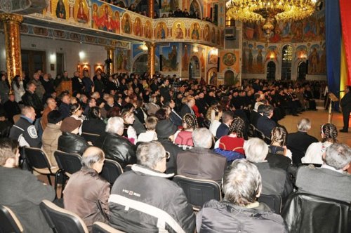 Eveniment cultural dedicat eroilor şi Centenarului României, la Zalău Poza 27621