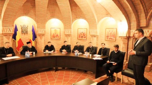 Întâlnirea responsabililor cu catehizarea din Episcopia Maramureşului şi Sătmarului Poza 27615