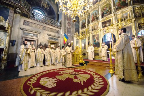 Sfântul Apostol Andrei, sărbătorit la Iași prin Liturghie arhierească Poza 27331